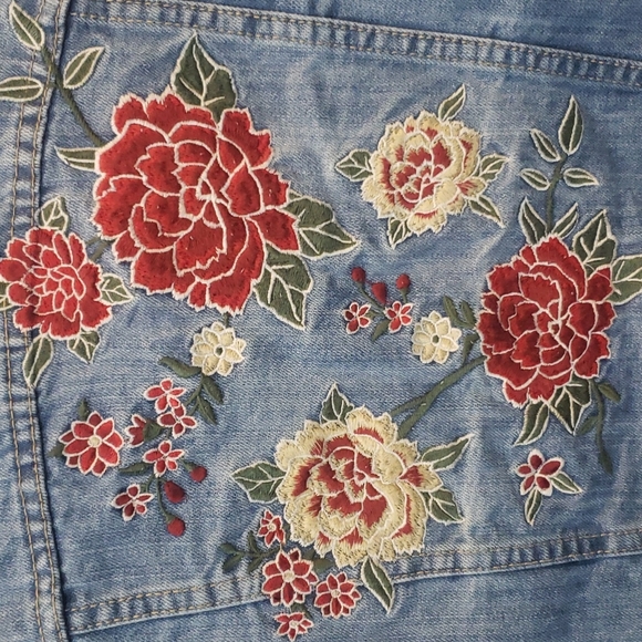Denim jacket - Picture 7 of 8